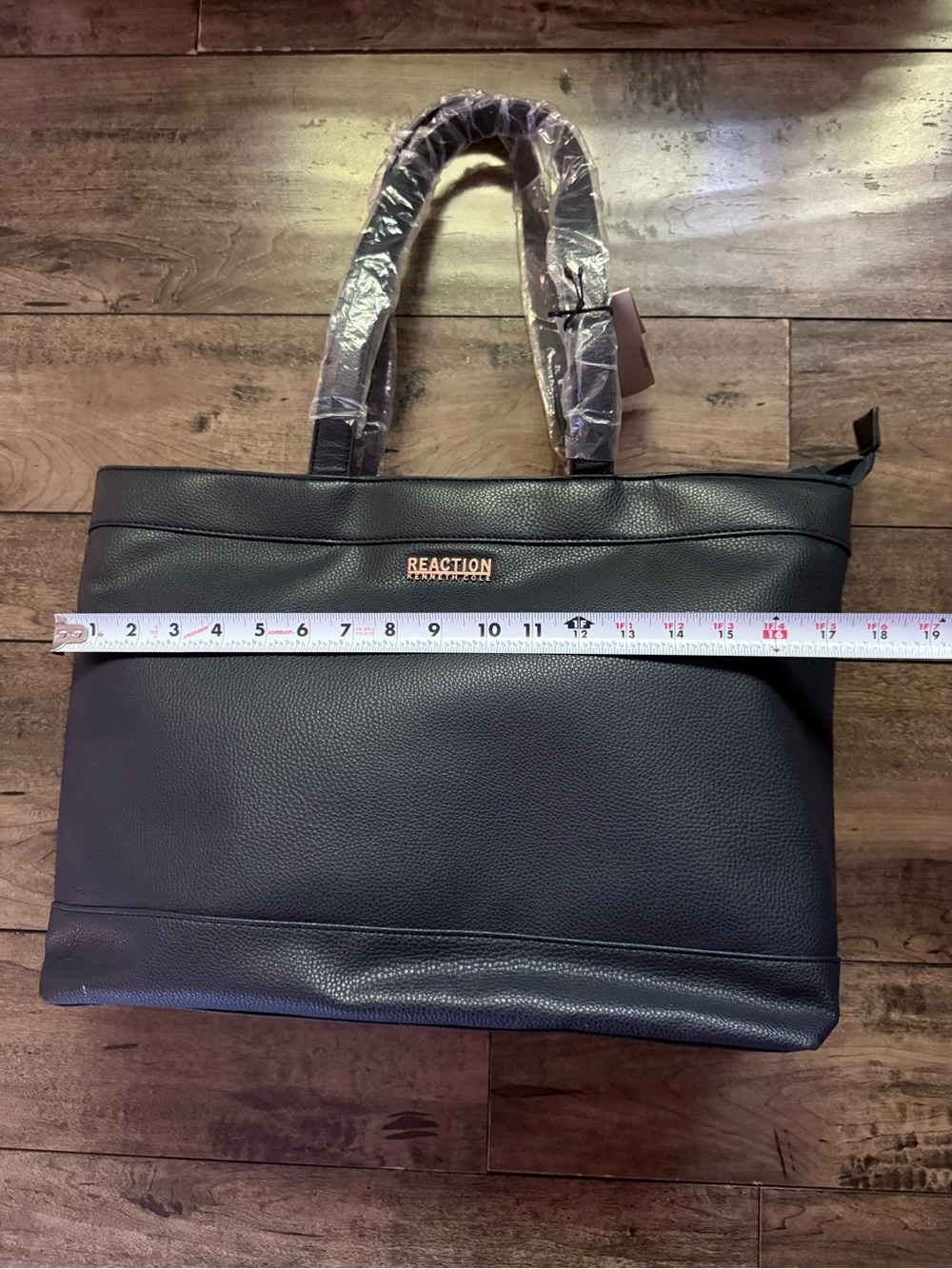 Kenneth Cole Reaction Computer Pebbled Tote - Picture 8 of 10